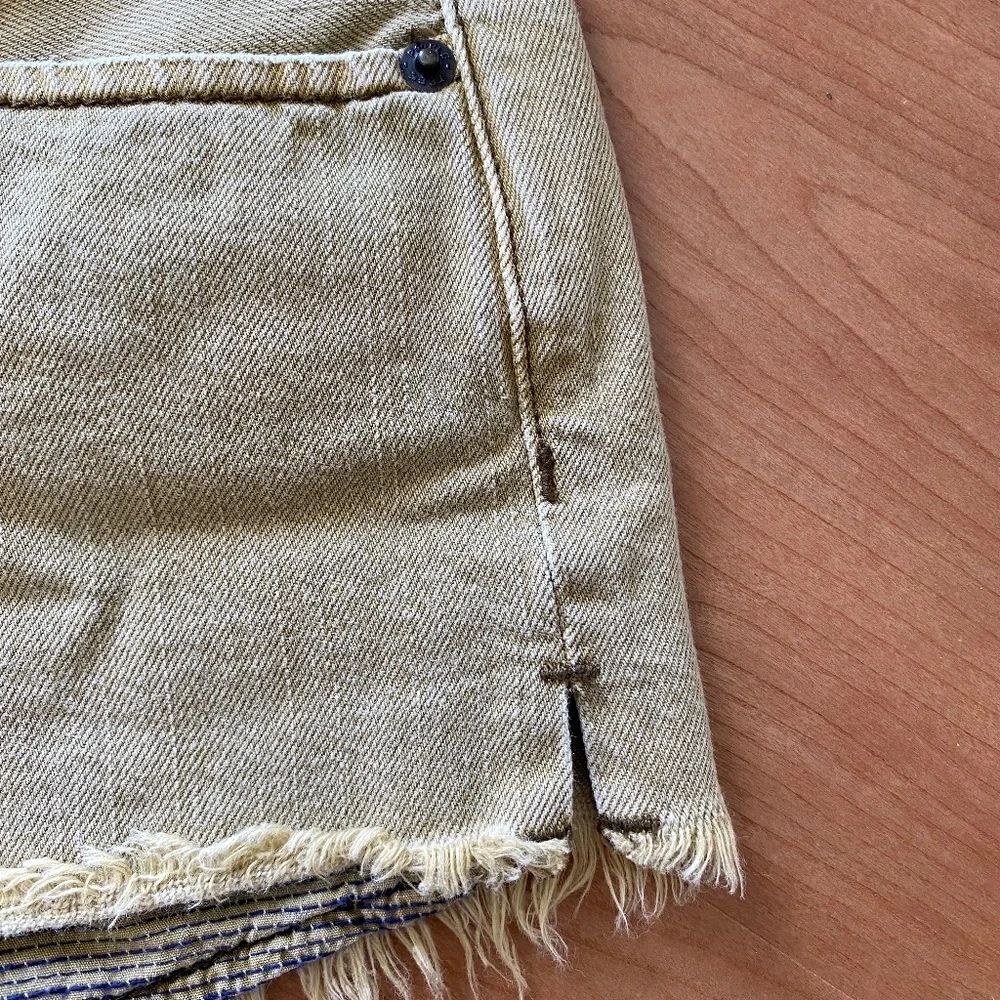 Free People We The Free Soft and Relaxed Cutoff in Moss (Size 29) - Picture 7 of 10